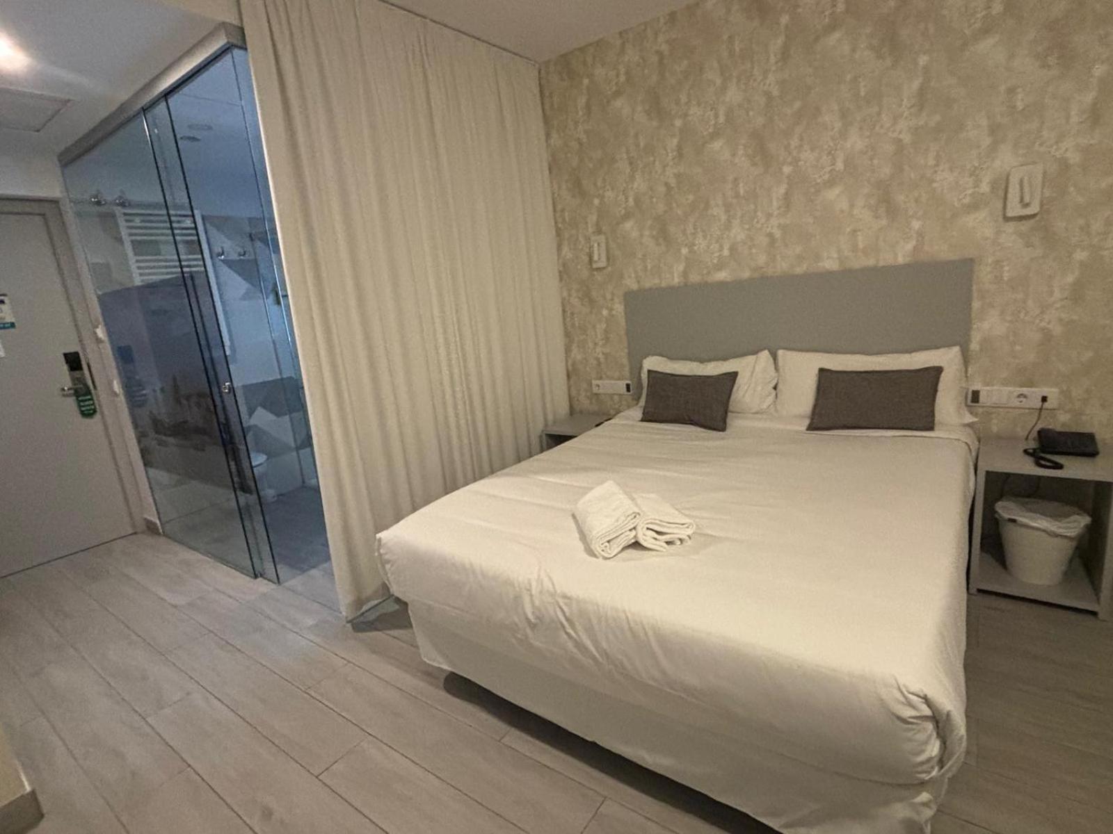 Hotel Clopy Rocamar Benidorm Bagian luar foto